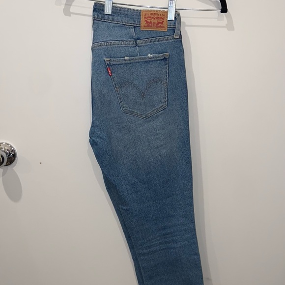 Levi Jeans - Picture 2 of 5
